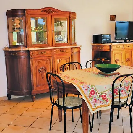 Apartment Beautiful In With 2 Bedrooms, Internet And Outdoor Swimming Pool *